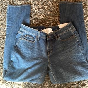 NWT LOFT modern straight jeans Size 10P